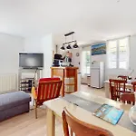 Дом отдыха 3 Bedroom Lovely Home In Royan *