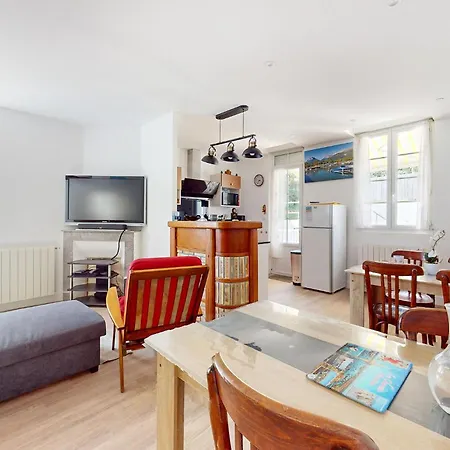 Casa de Férias 3 Bedroom Beautiful Home In Royan *