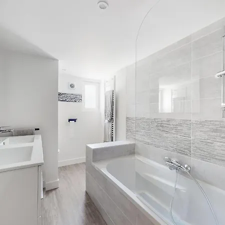 3 Bedroom Beautiful Home In Royan Ferienhaus